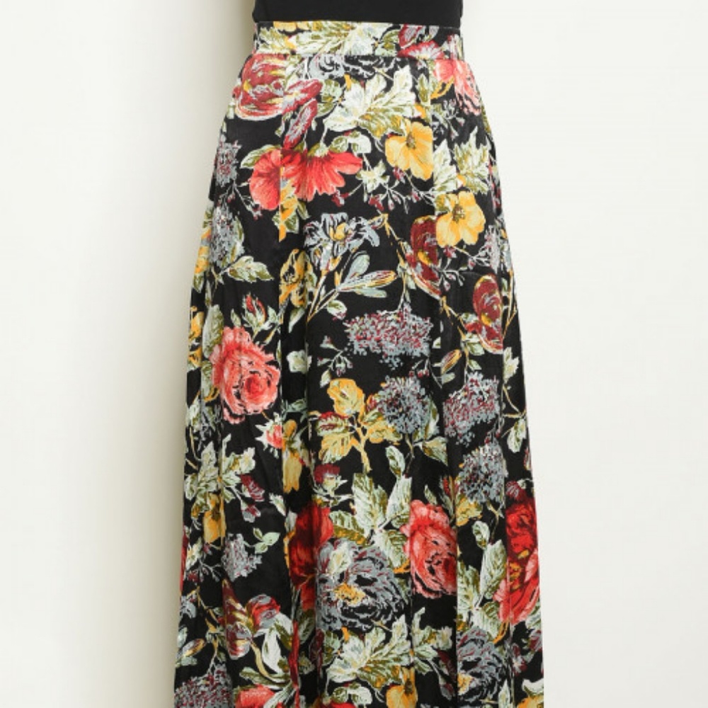 BLACK FLORAL DRESS - Picture 3 of 7
